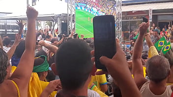The firefighter got excited and showed her breasts in Brazil's third goal